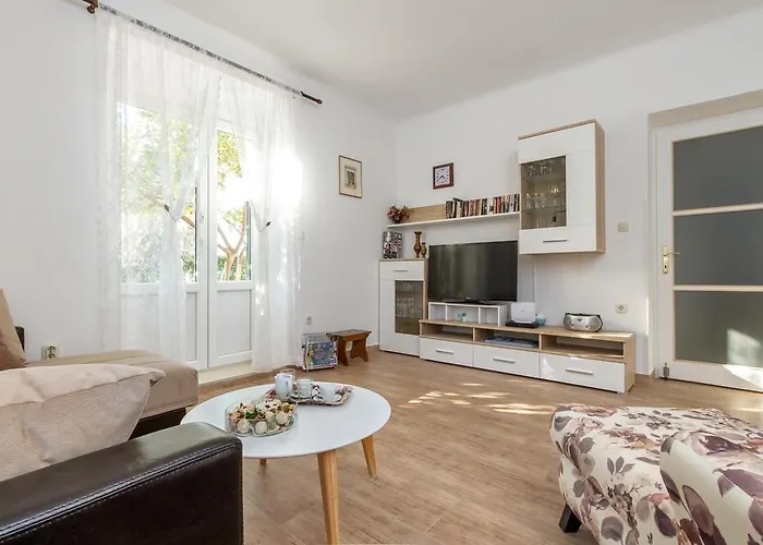 For All Seasons 招待所