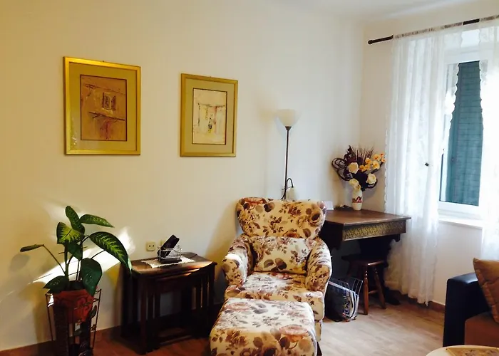 招待所 For All Seasons 4*