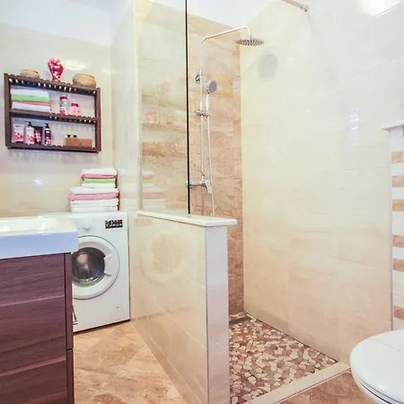 Гостьовий будинок For All Seasons Спліт