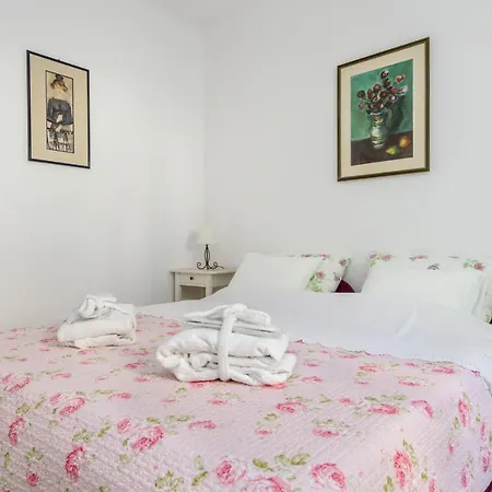 For All Seasons Гостьовий будинок Спліт